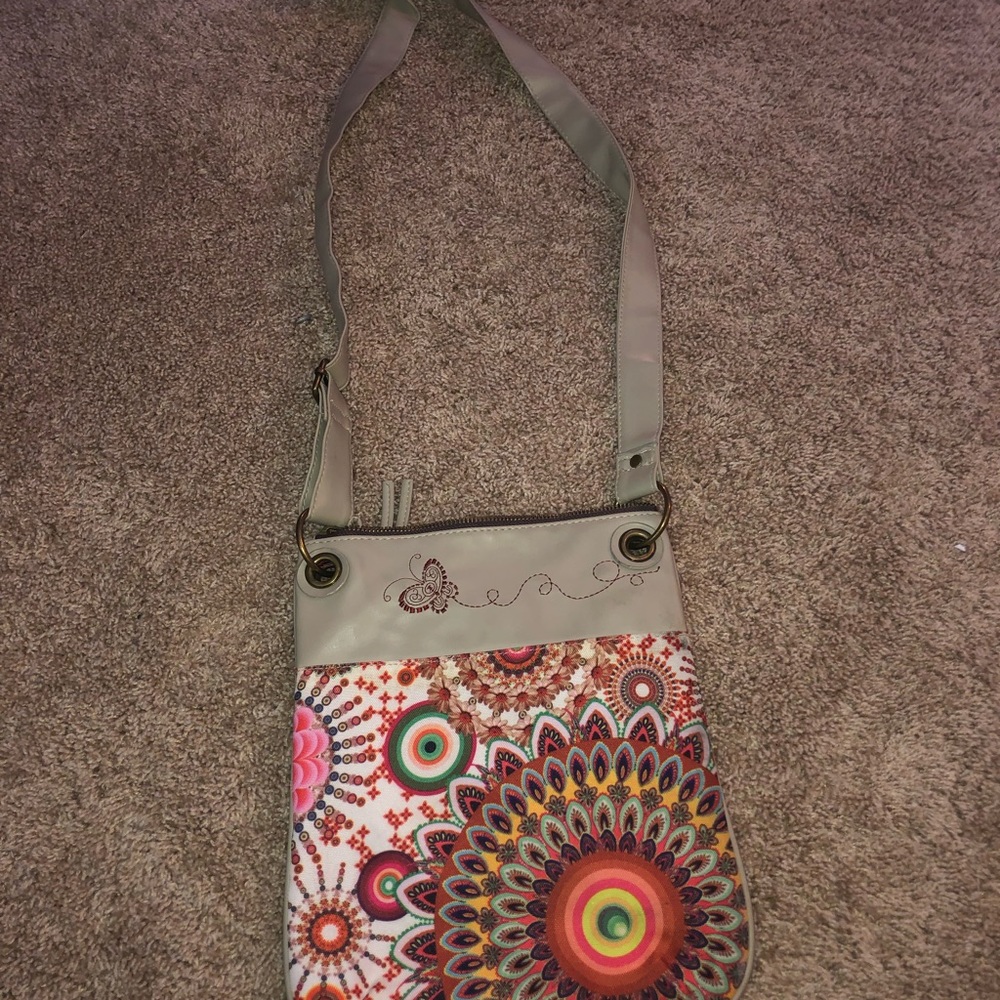 Patterned Purse - Picture 2 of 3